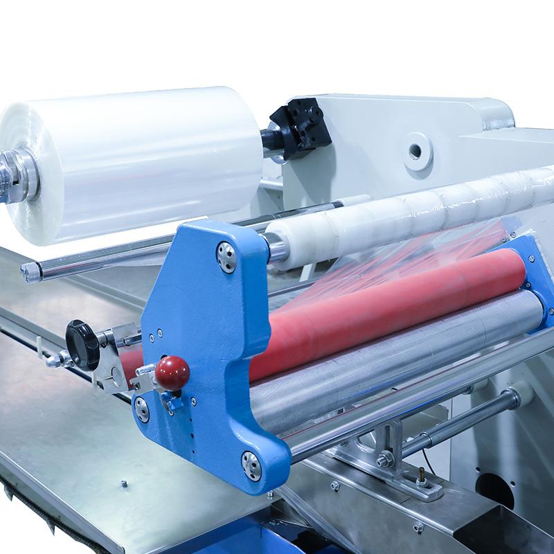 Multi-function flow automatic respirator Packaging Machine Face Mask Packing Machine
