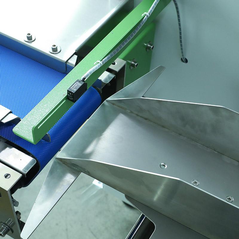 Automatic food energy bar, chocolate bar packaging machine and packaging line